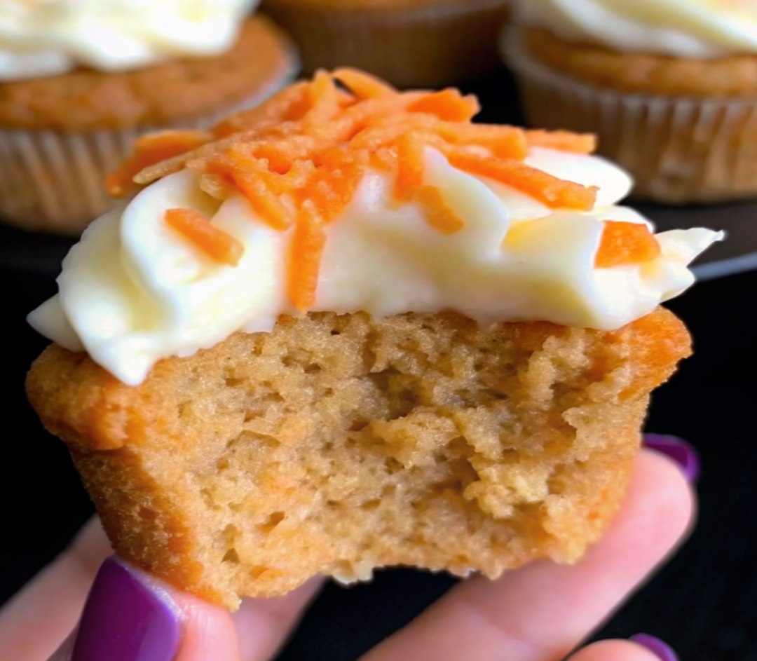 Keto Carrot Cake Cupcakes