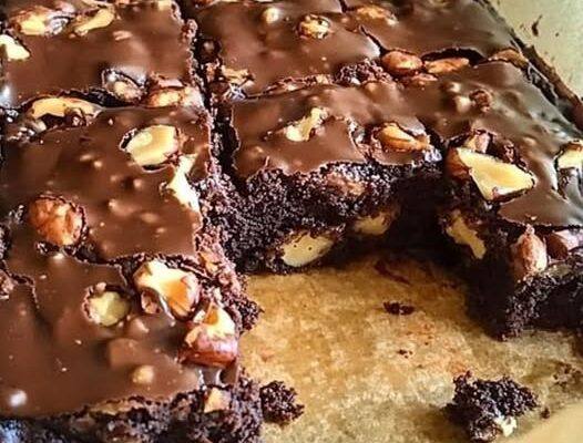 Keto Snickers Brownies