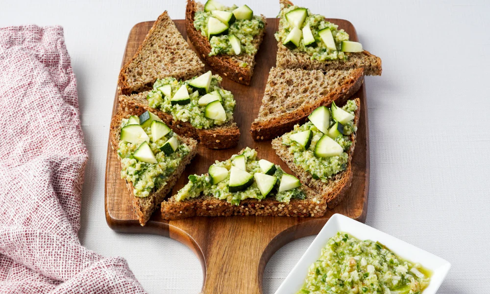 Ramp Pesto Crostini with Vegetables
