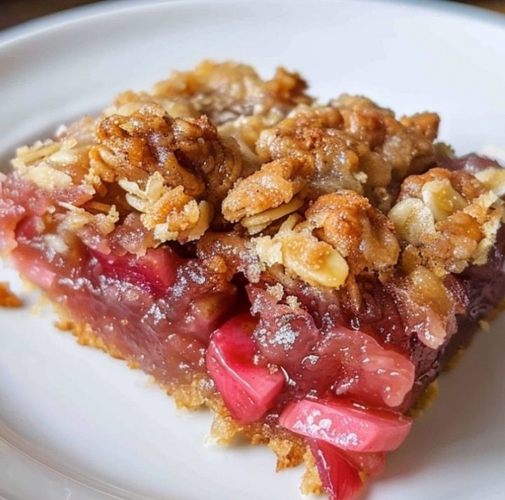 Rhubarb Crunch
