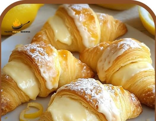 Lemon Cream Cheese Crescent Rolls