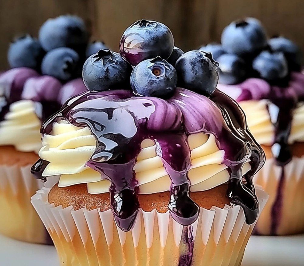 White Chocolate Blueberry Cheesecake Cupcakes White Chocolate Blueberry Cheesecake Cupcakes